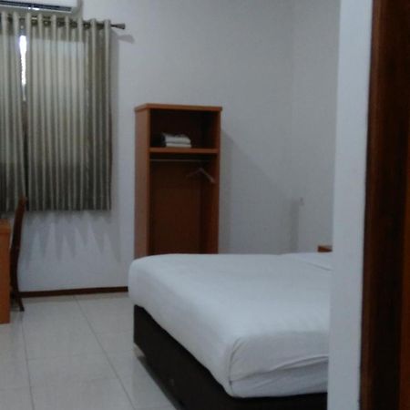 Aurora Hotel Siliwangi 井里汶 客房 照片