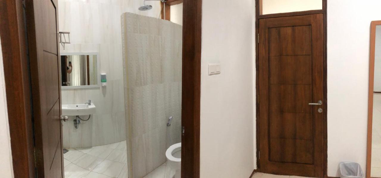 Aurora Hotel Siliwangi 井里汶 外观 照片