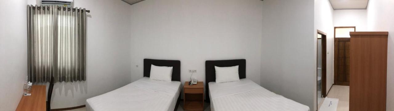 Aurora Hotel Siliwangi 井里汶 外观 照片